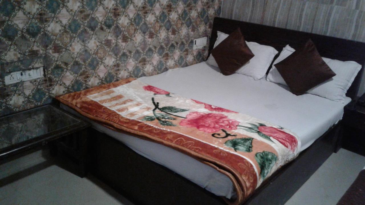 Hotel Majesty Palace 뭄바이 외부 사진