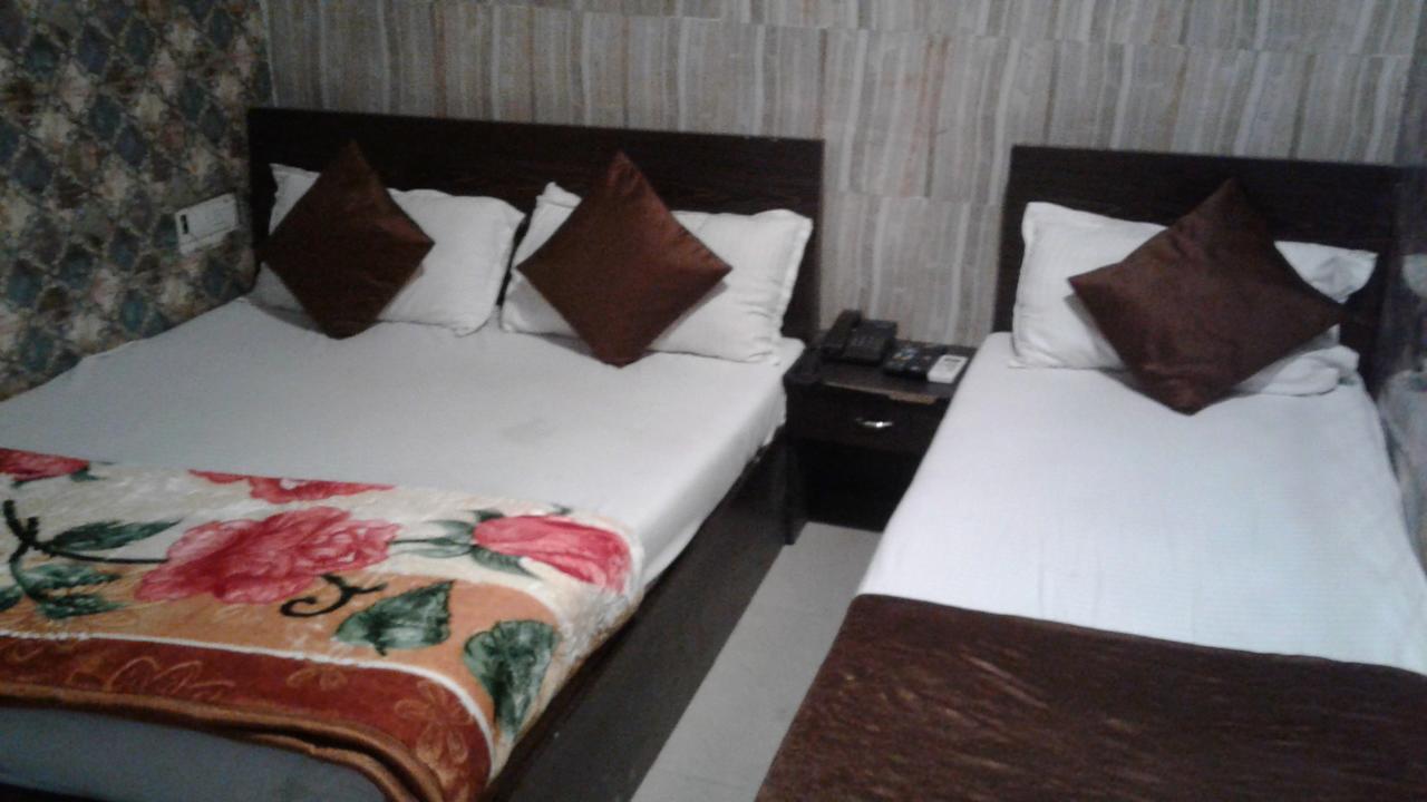Hotel Majesty Palace 뭄바이 외부 사진